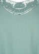 Bluse i viskose med crochet detalje, Chinois Green, Packshot image number 2