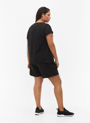 Trænings shorts med baglomme, Black, Model image number 1