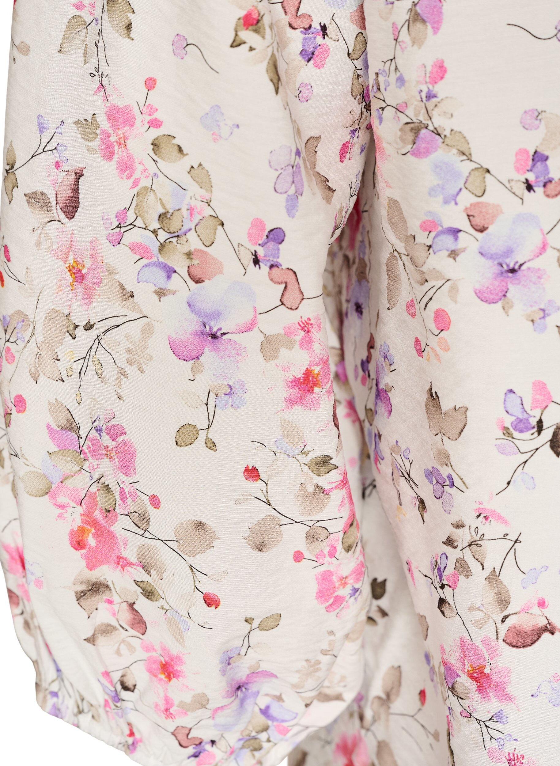 ZizziSkjortebluse i viskose med blomsterprint og 3/4 &aelig;rmer, Vanilla, Packshot image number 3