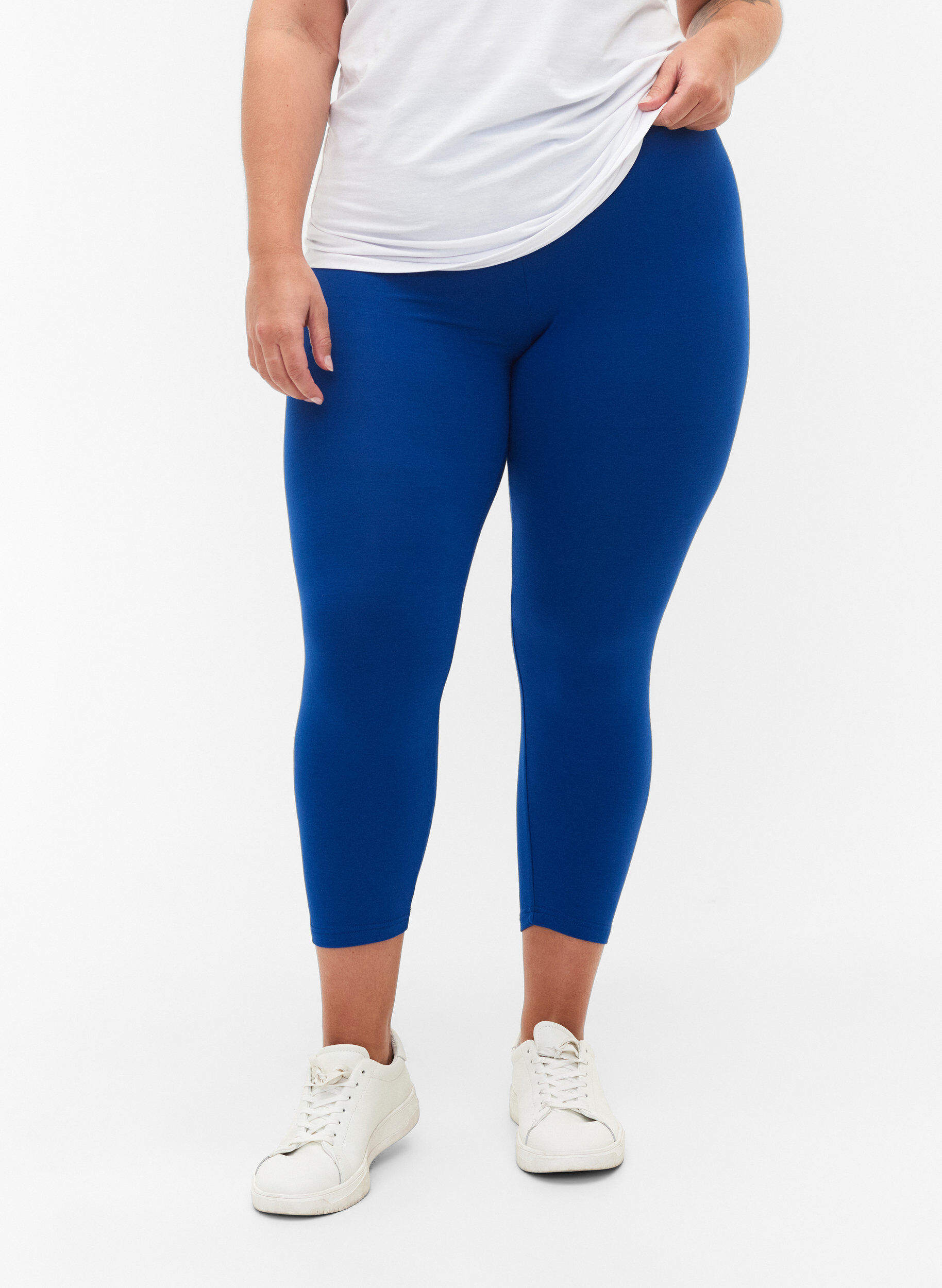 Basis 3/4 leggings i viskose, Bl&aring;, Model