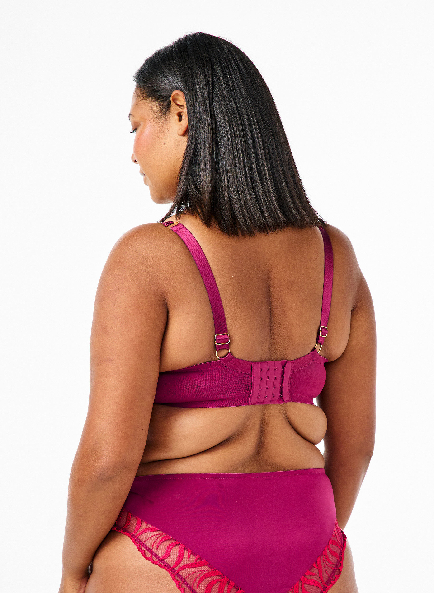 Zizzi Formst&oslash;bt bh med broderi, R&oslash;d, Model image number 1