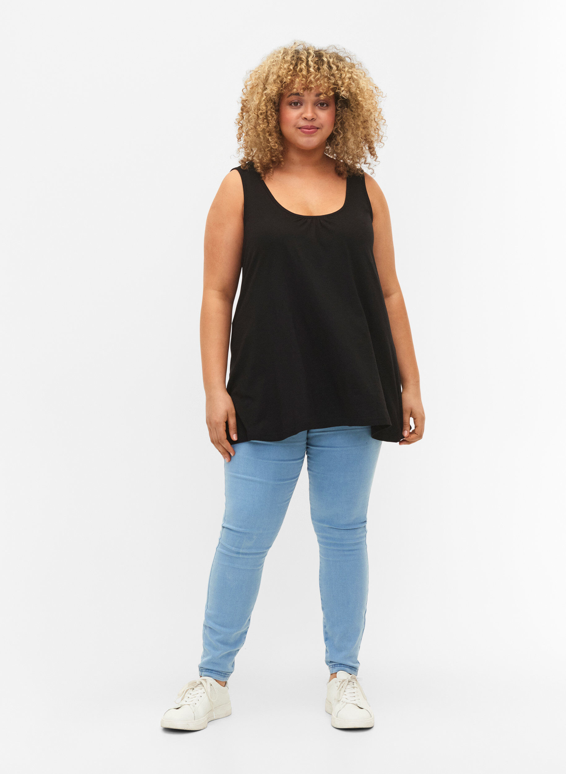 ZizziTop med a-shape og rund hals, Black, Model image number 2