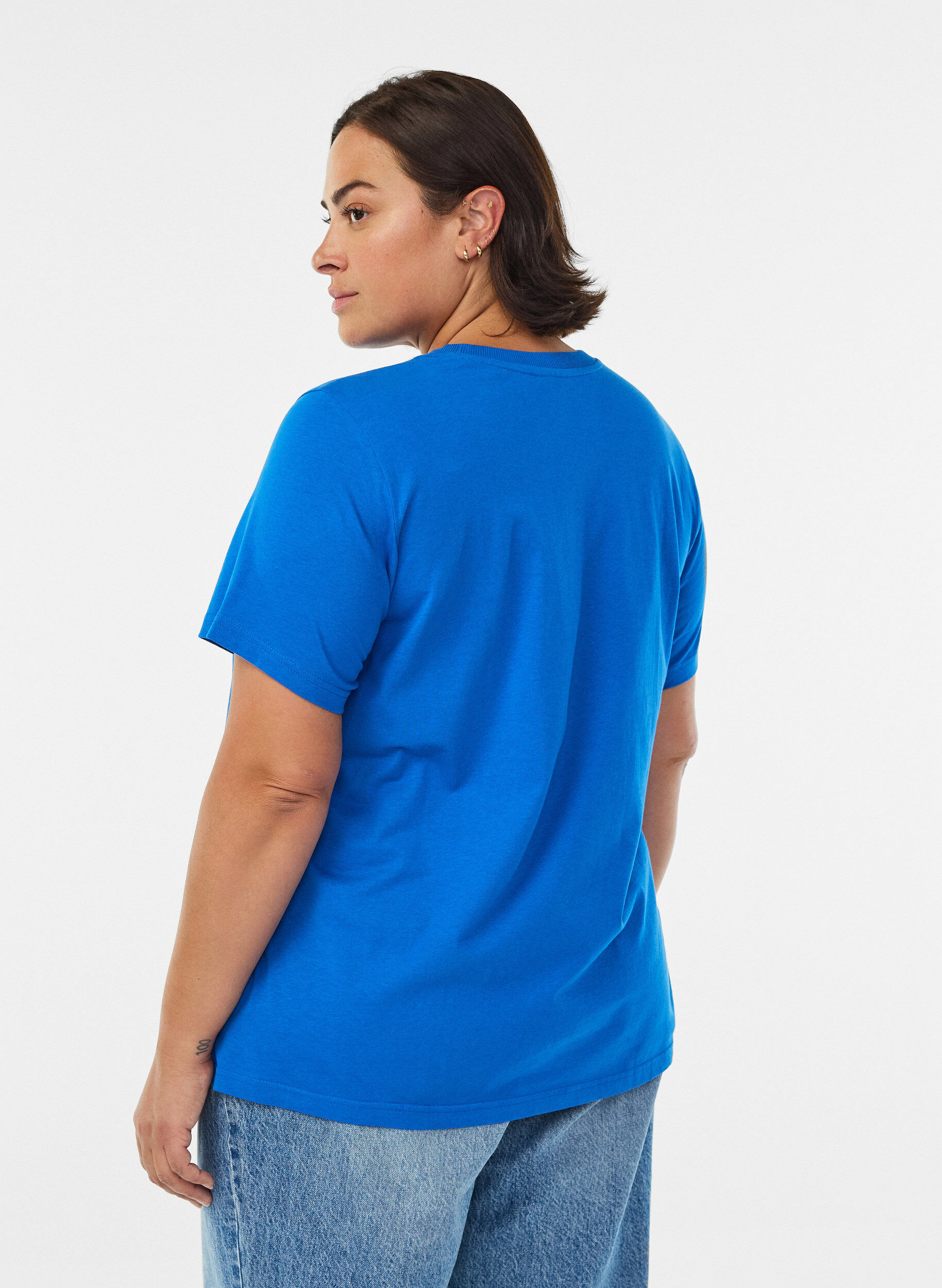 Zizzi Basis t-shirt i bomuld med rund hals, Bl&aring;, Model image number 2