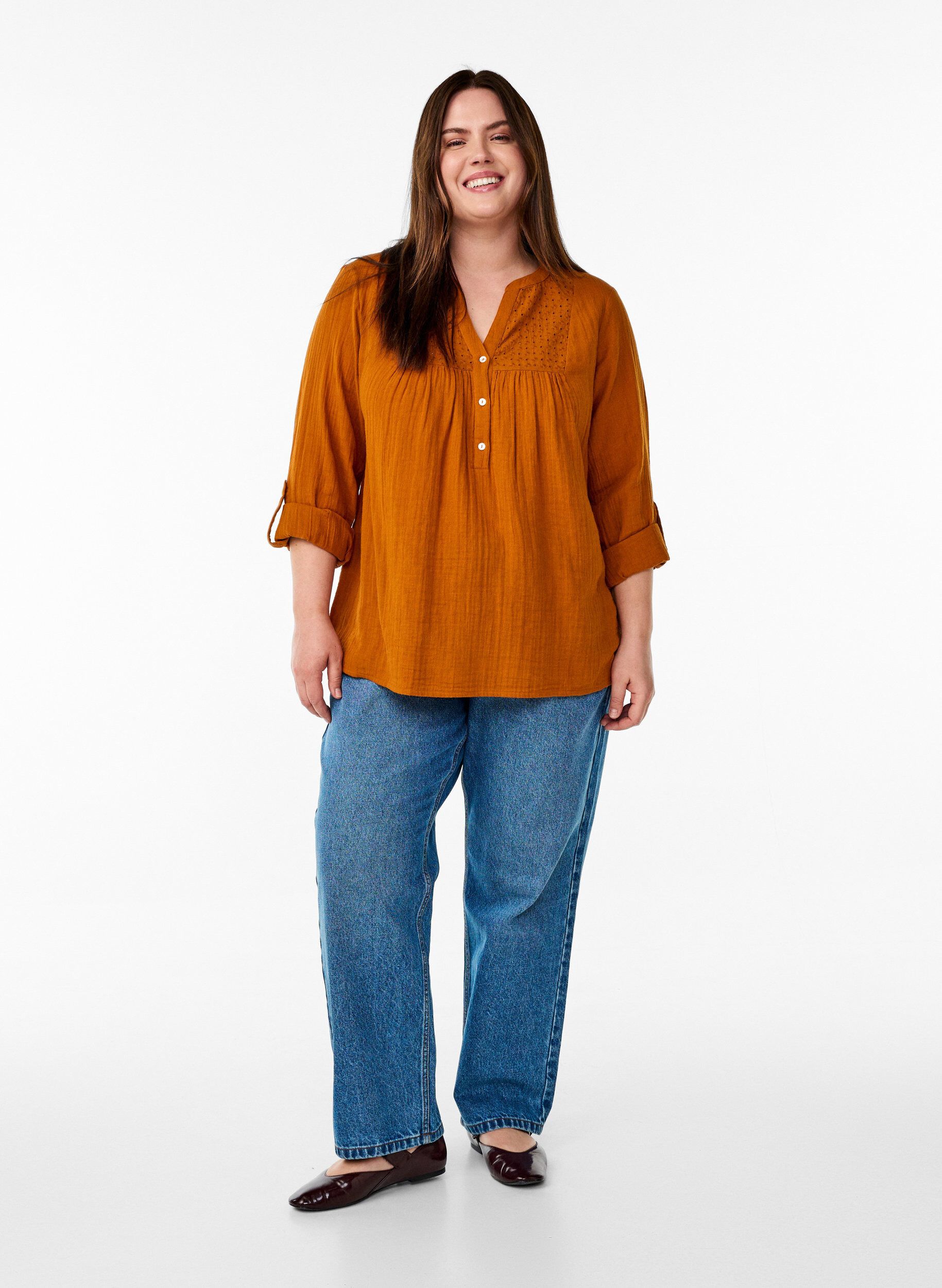 ZizziBluse i bomuldsmusselin med broderi anglaise, Orange, Model image number 1