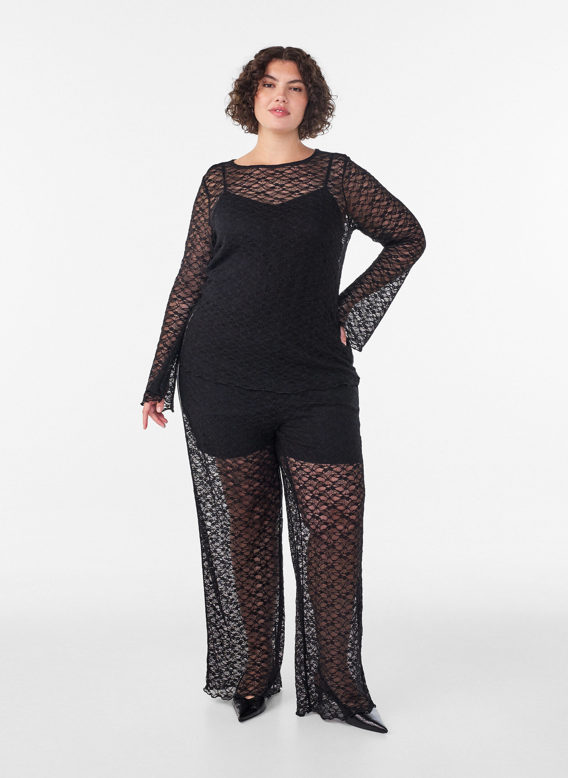 ZizziTransparent blondebluse med lange &aelig;rmer, Sort, Model image number 1