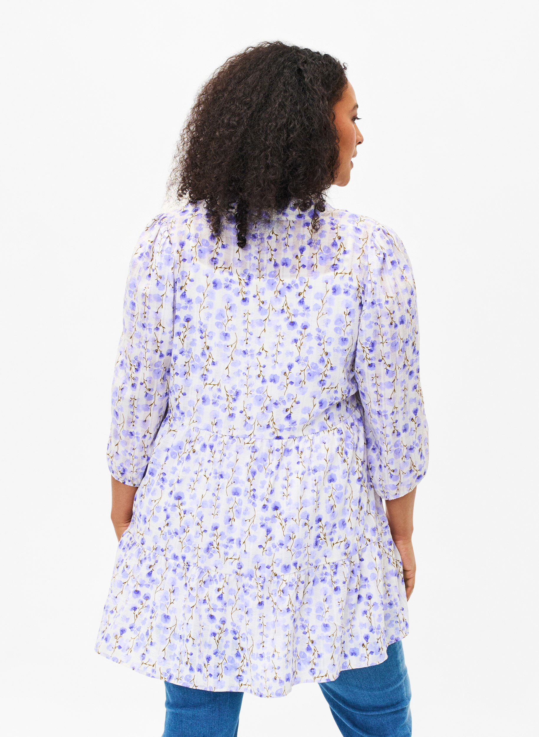 Zizzi Tunika med 3/4 &aelig;rmer og blomsterprint, Sand Verbena AOP, Model image number 1