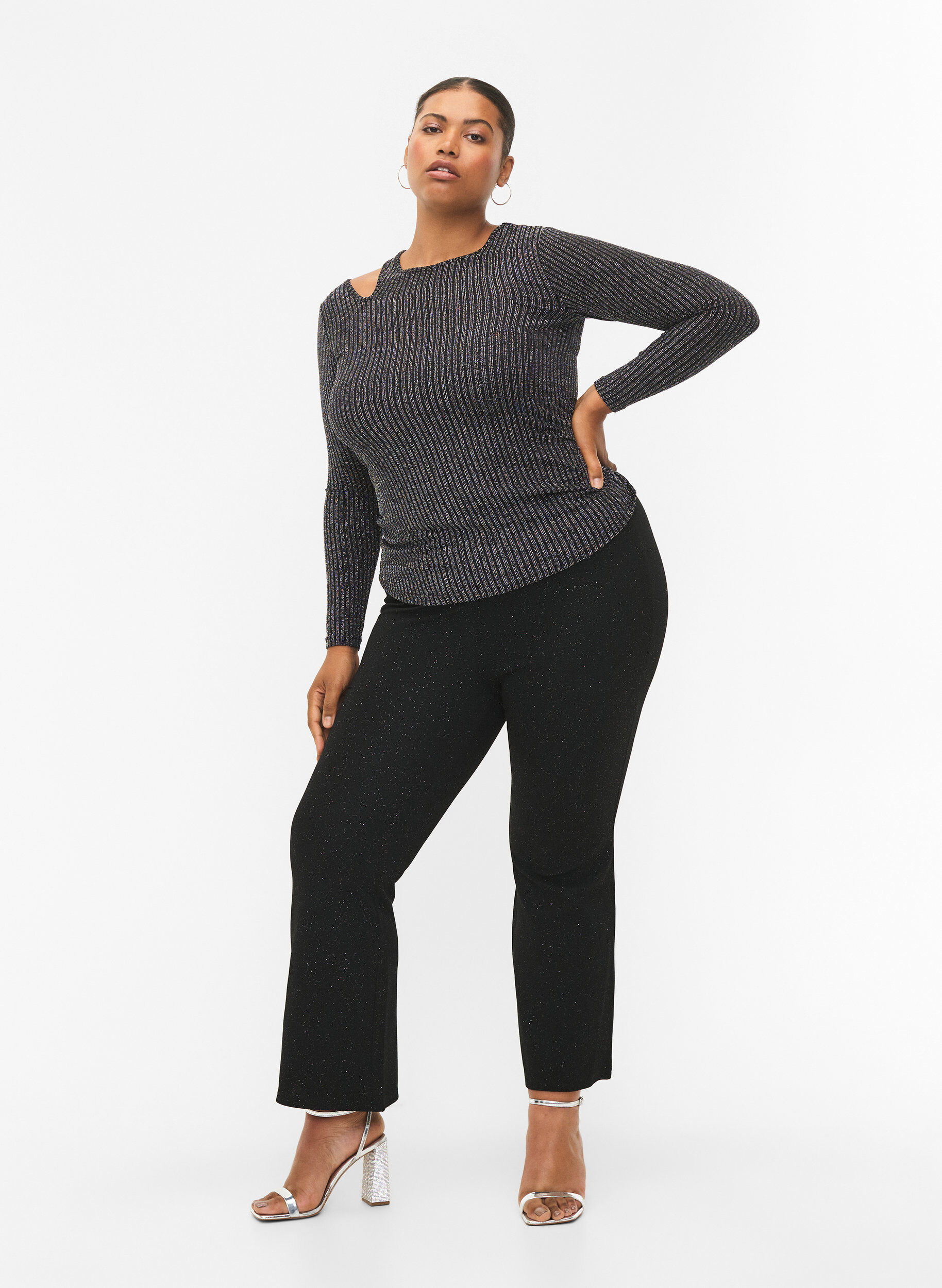 Zizzi Lang&aelig;rmet cut-out bluse med glitter, B. w. Silver Stripes, Model image number 3