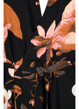 Blomstret kimono i viskose, Black Flower AOP, Packshot image number 2