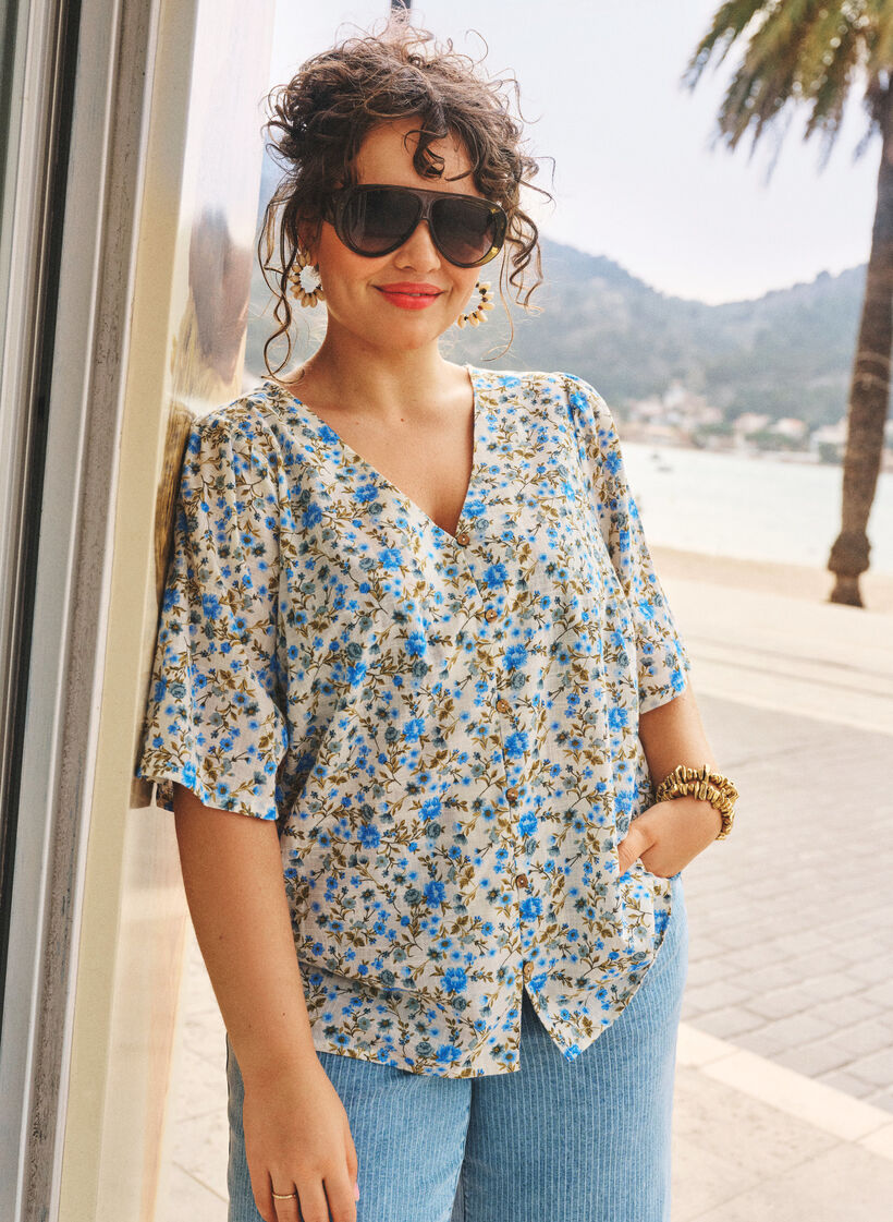 Kort&aelig;rmet bomuldsskjorte med V-udsk&aelig;ring, Bl&aring;, Image image number 0