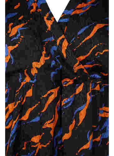 Kortærmet bluse i viskose med print, Black Tiger AOP, Packshot image number 2