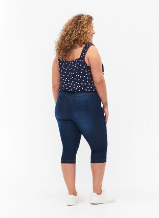 Højtaljede Amy capri jeans med super slim fit, Blue denim, Model image number 1