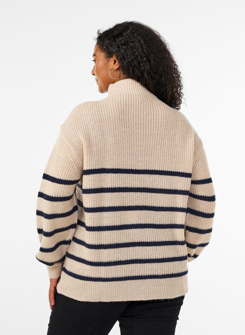 Striktr&oslash;je med h&oslash;j hals og lynl&aring;s, Vanilla, Model image number 2