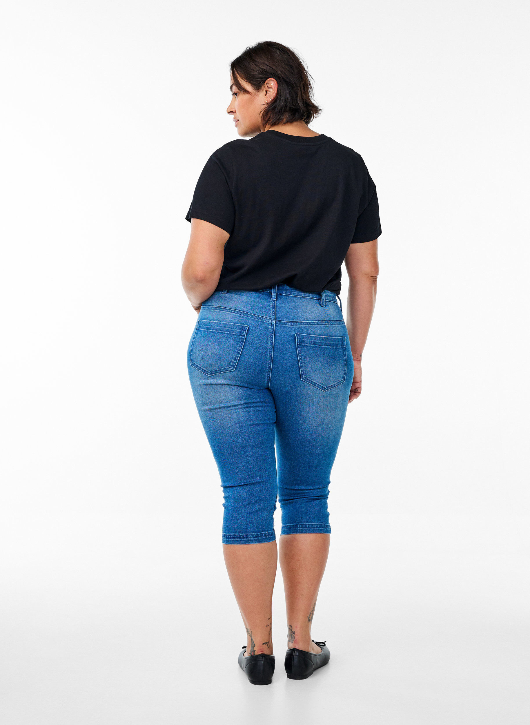 Zizzi H&oslash;jtaljede Amy capri jeans med super slim fit, Bl&aring;, Model image number 1