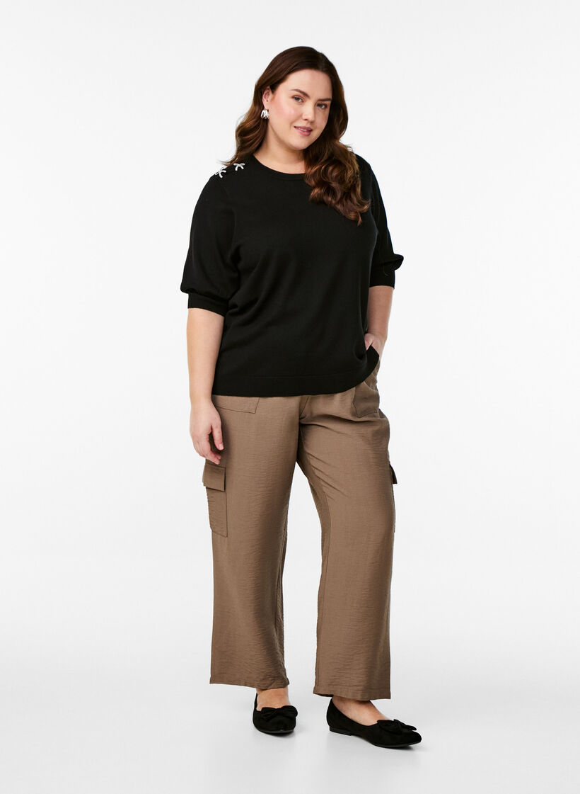 Strikbluse med korte ærmer og små sløjfer, Sort, Model image number 1