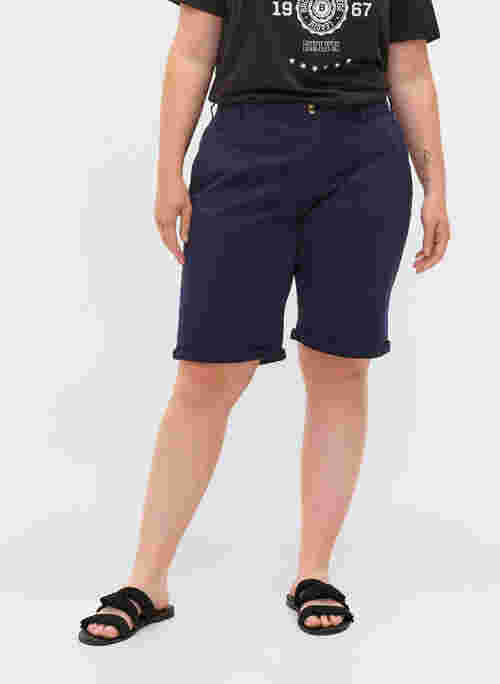 Bomulds shorts med knaplukning