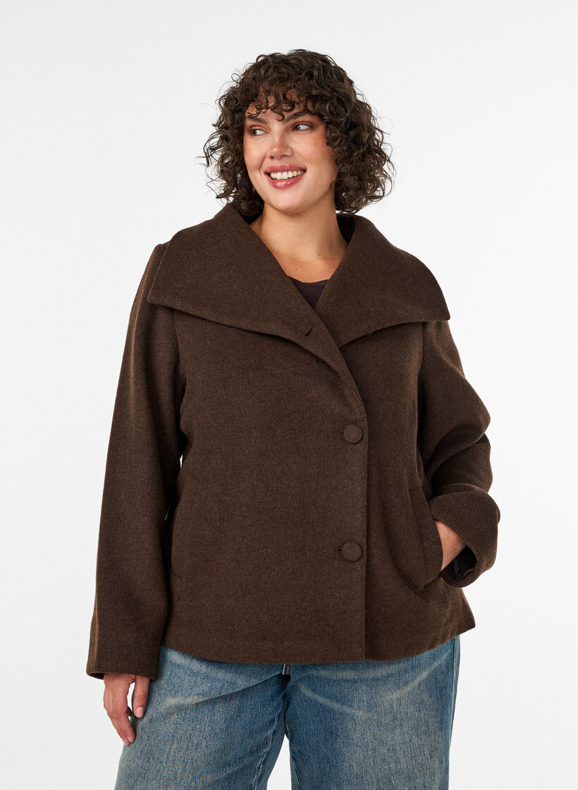 Kort jakke med asymmetrisk knaplukning, Brun, Model image number 0
