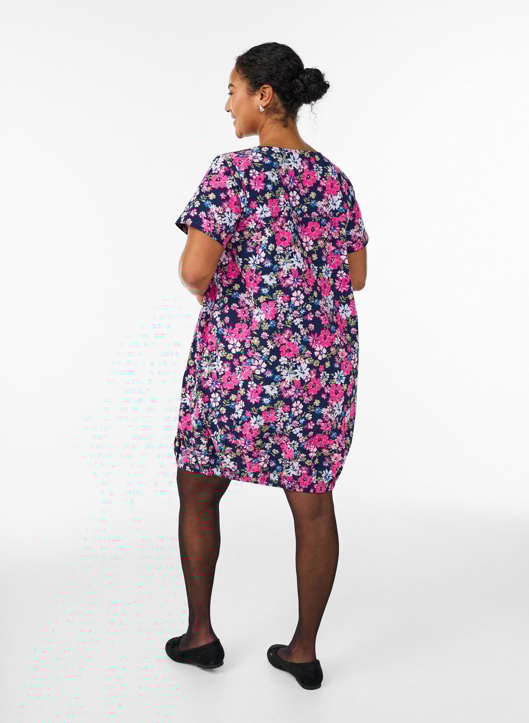 Zizzi Kort&aelig;rmet bomuldskjole med print, Bl&aring;, Model image number 2