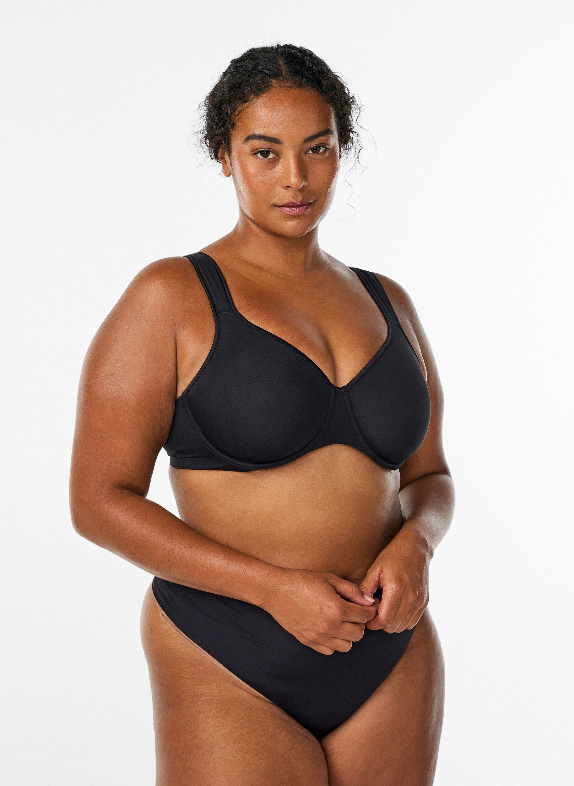 Zizzi Minimizer bh med polstrede stropper, Sort, Model image number 1