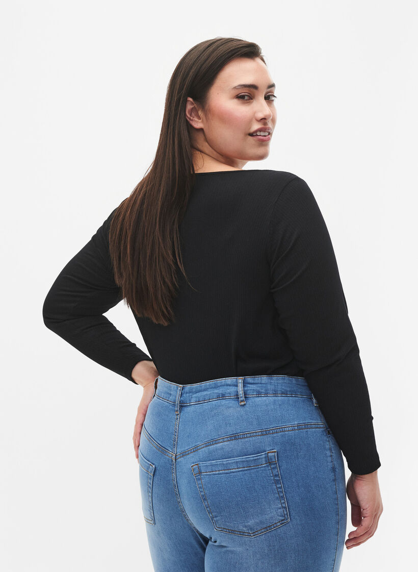 Lang&aelig;rmet t-shirt med asymmetrisk udsk&aelig;ring, Black, Model image number 1