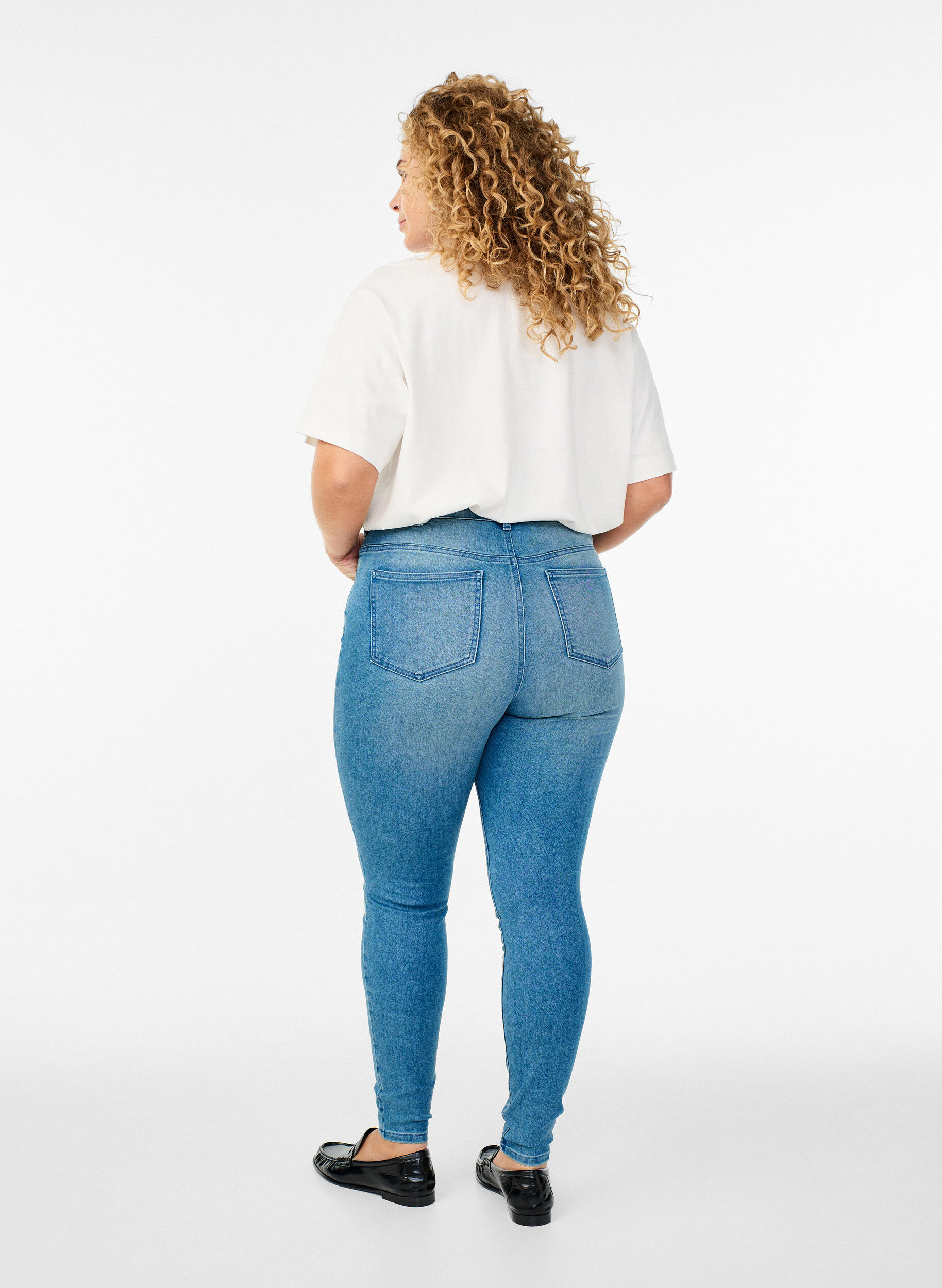 ZizziSuper slim Amy jeans med h&oslash;j talje, Bl&aring;, Model image number 1