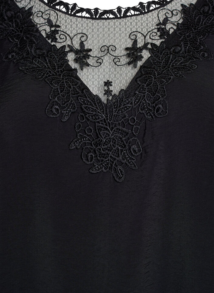 Bluse med 3/4 &aelig;rmer og blondedetalje, Sort, Packshot image number 2