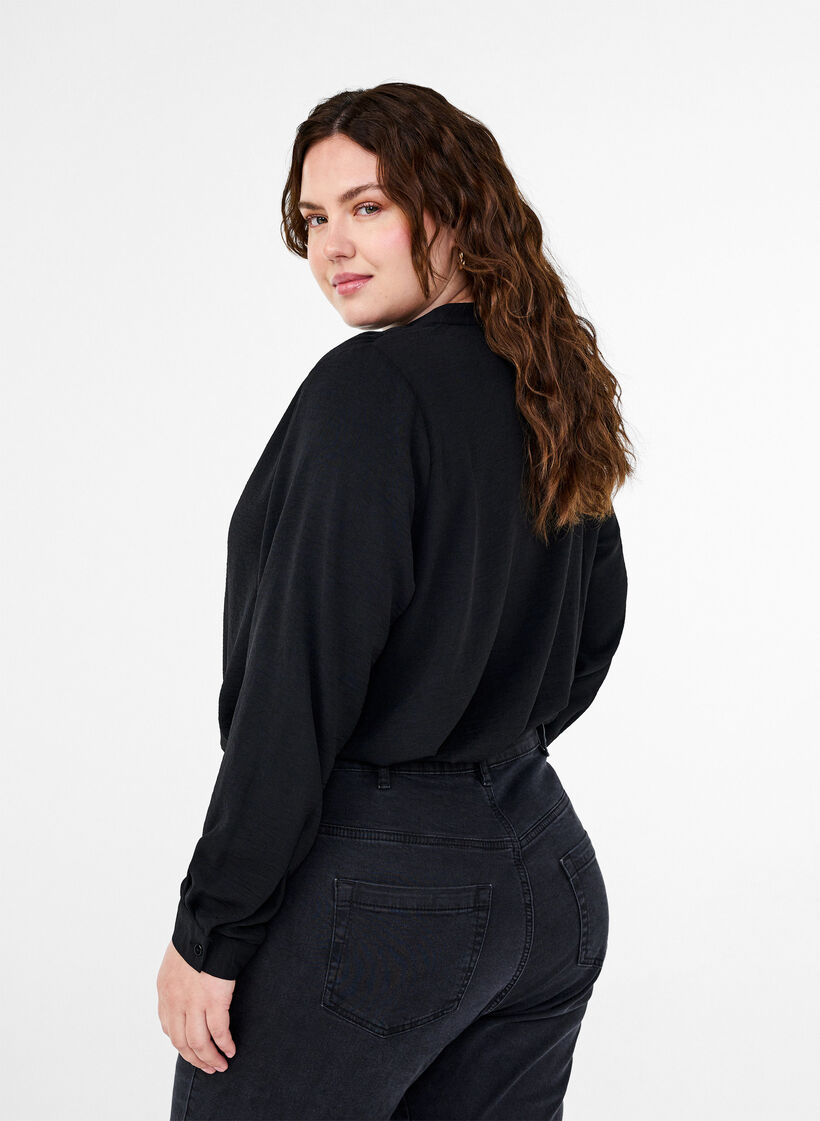 Langærmet skjortebluse med v-hals, Black, Model image number 1