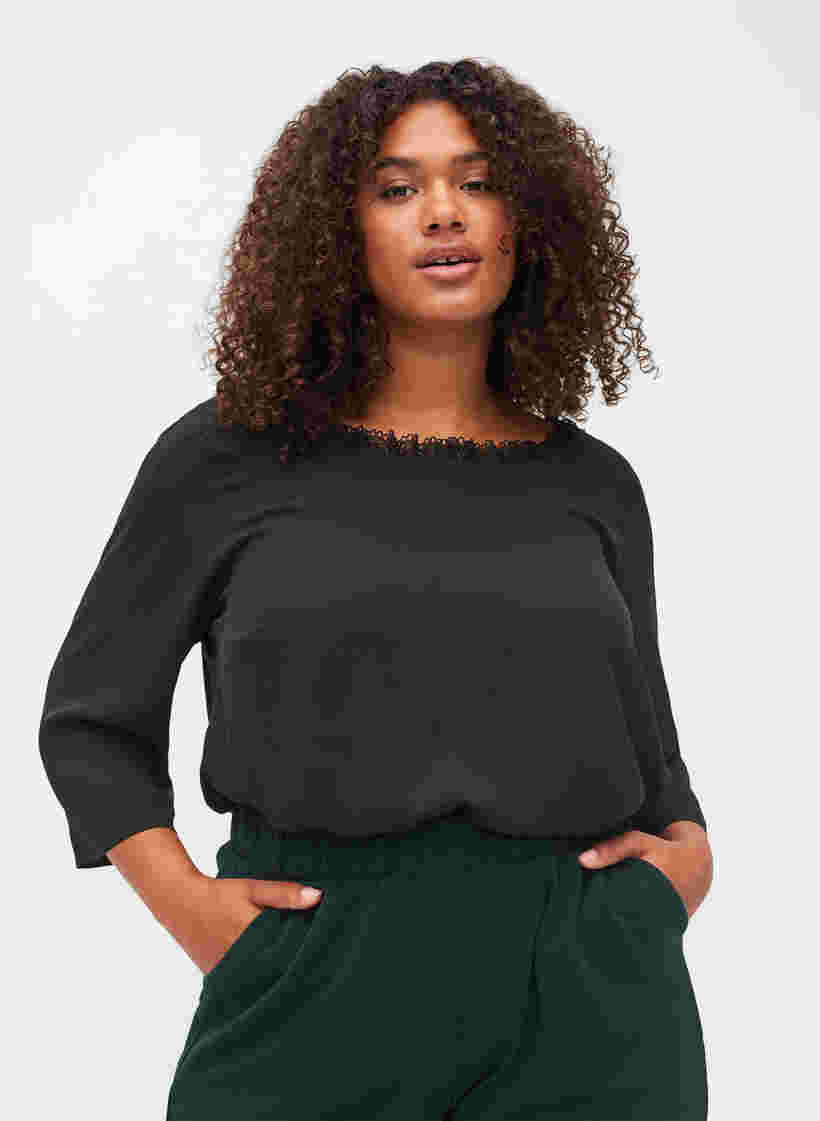 Bluse med 3/4 ærmer og blonderyg, Black, Model