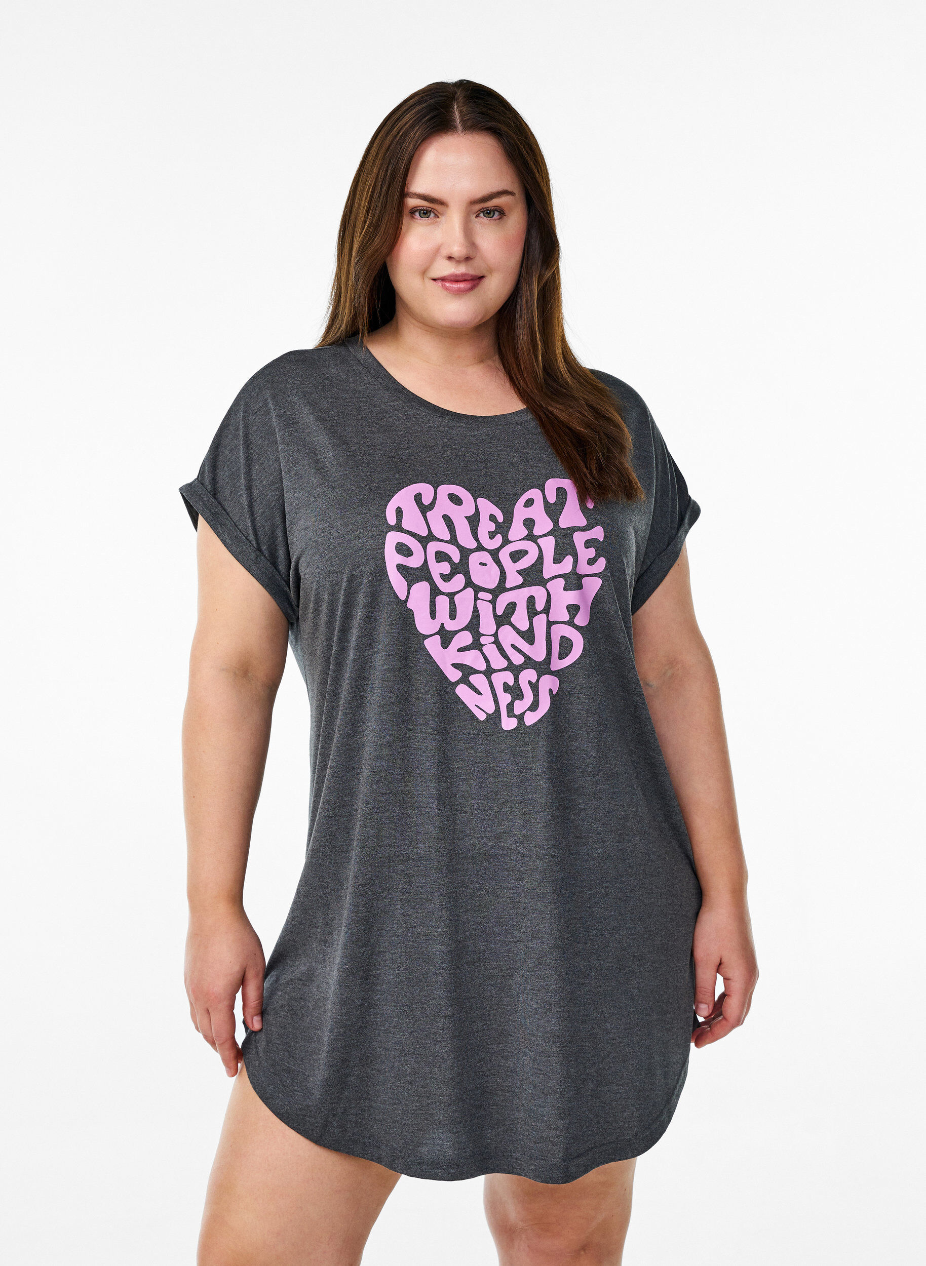 Zizzi Kort&aelig;rmet natkjole med tekstprint, Sort, Model image number 0