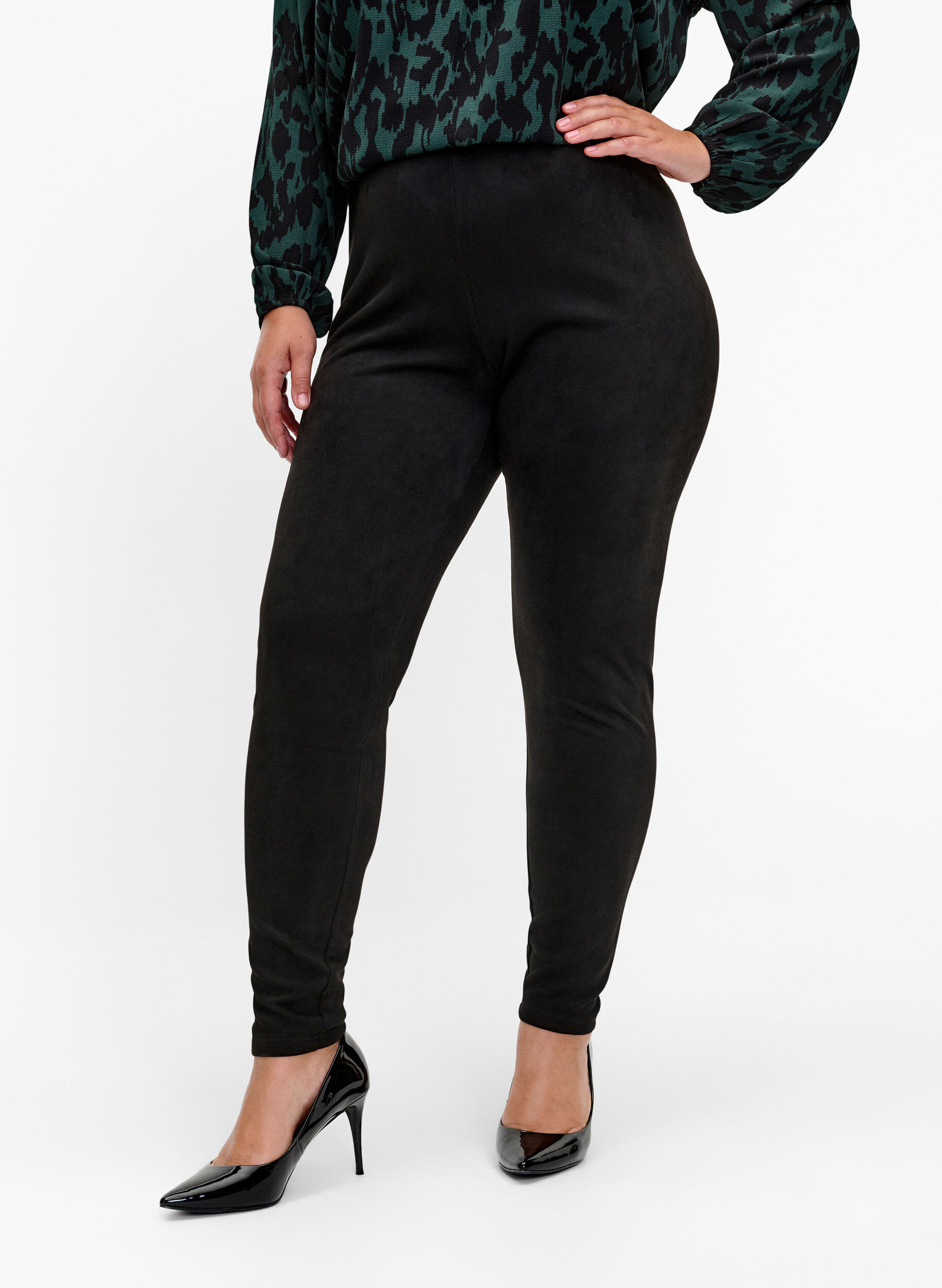 Zizzi Leggings i imiteret ruskind, Black, Model image number 2
