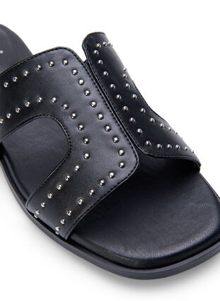 Flade slip-in sandaler med bred pasform og nitter, Black, Packshot image number 3