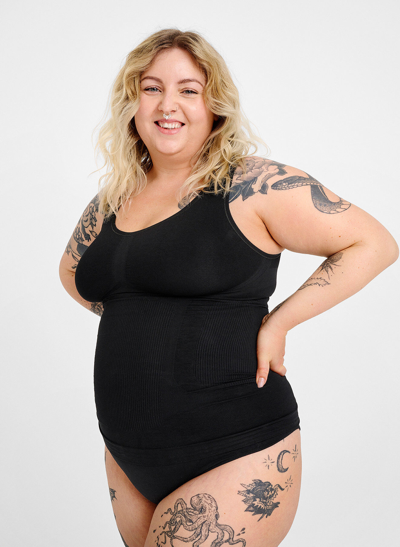 Zizzi Shapewear top med brede stropper, Sort, Image image number 0