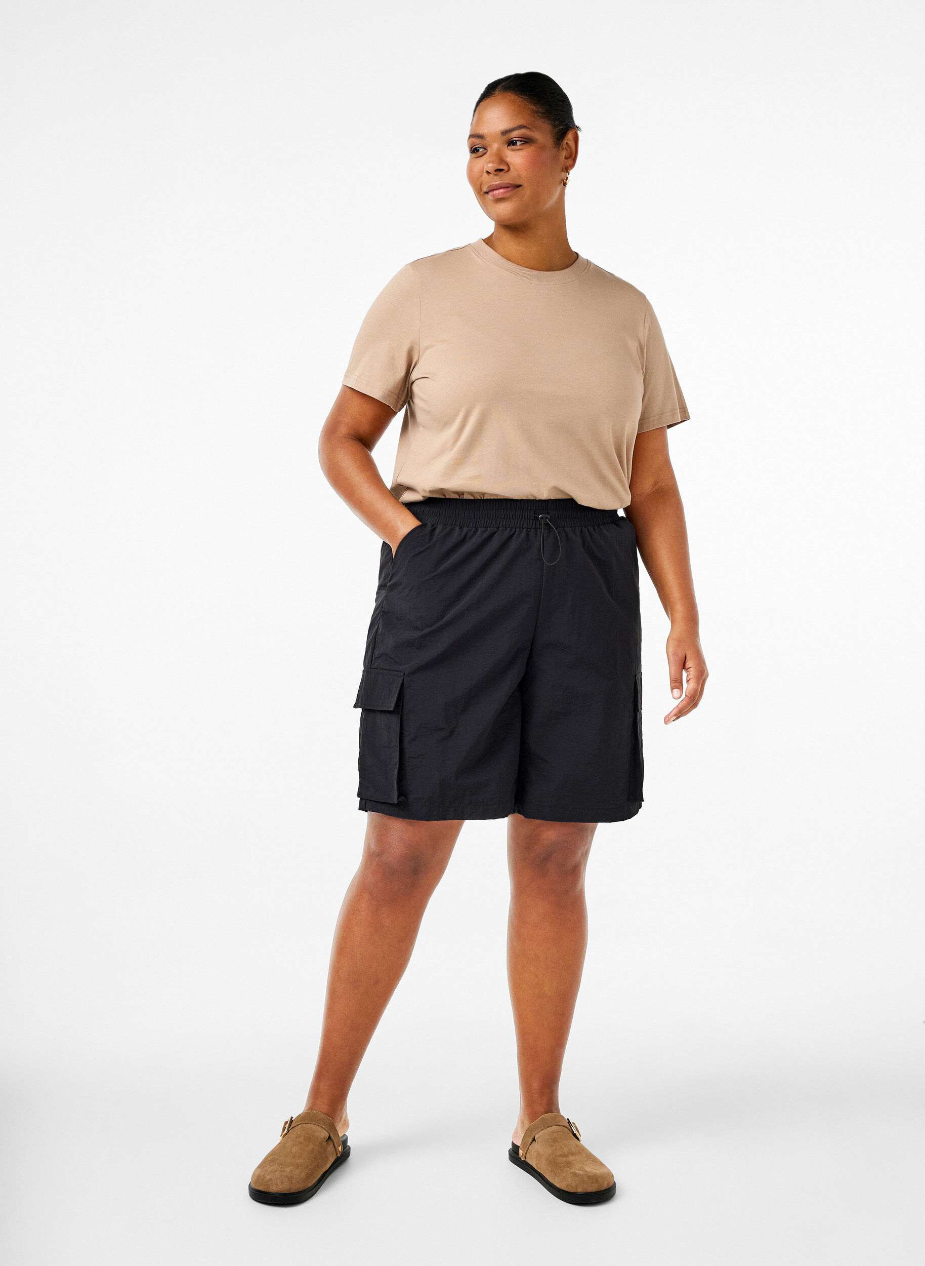 ZizziBasis t-shirt i bomuld med rund hals , Beige, Model image number 1