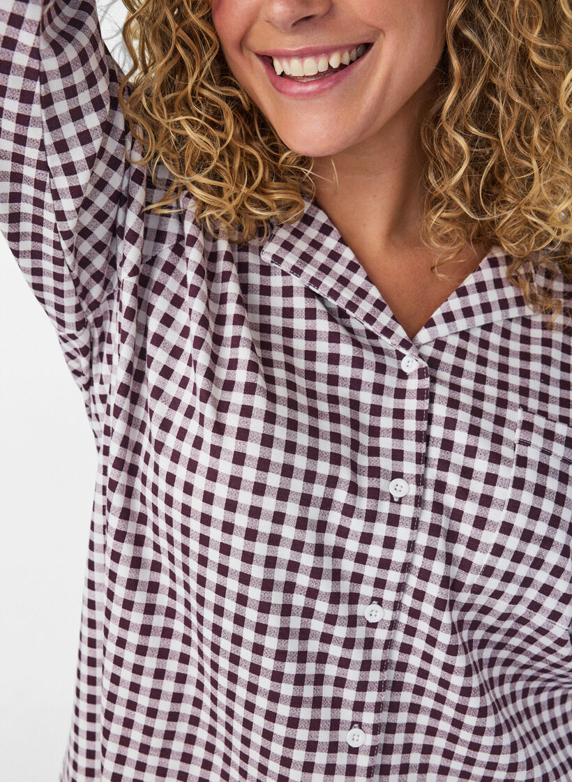 Bomulds pyjamas-skjorte med brystlomme, R&oslash;d, Model image number 3