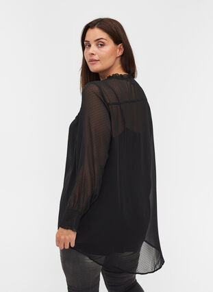 Højhalset bluse med smock- og flæsedetaljer, Black, Model image number 1