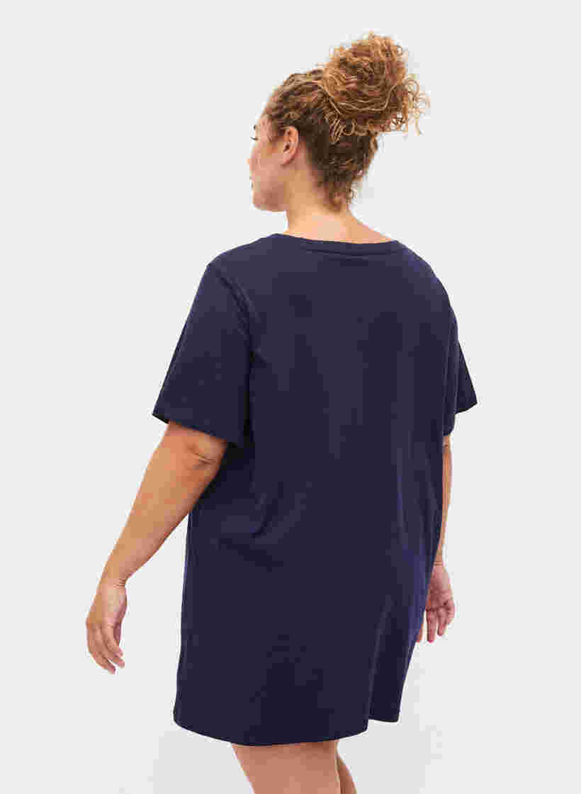 Oversize nat t-shirt i økologisk bomuld, Peacoat W. relaxed, Model image number 1