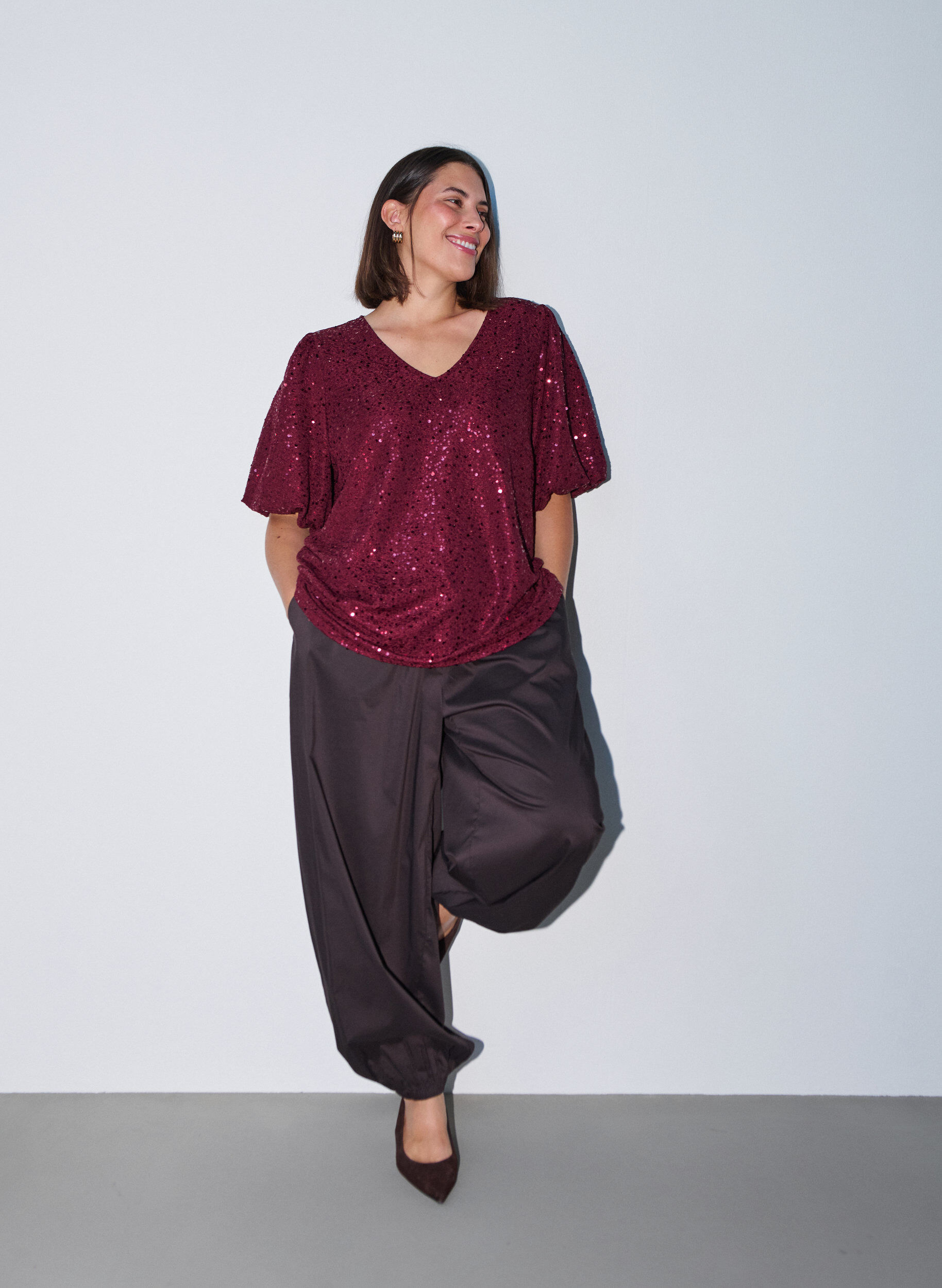 ZizziPailletbluse med ballon&aelig;rmer, R&oslash;d, Model image number 1