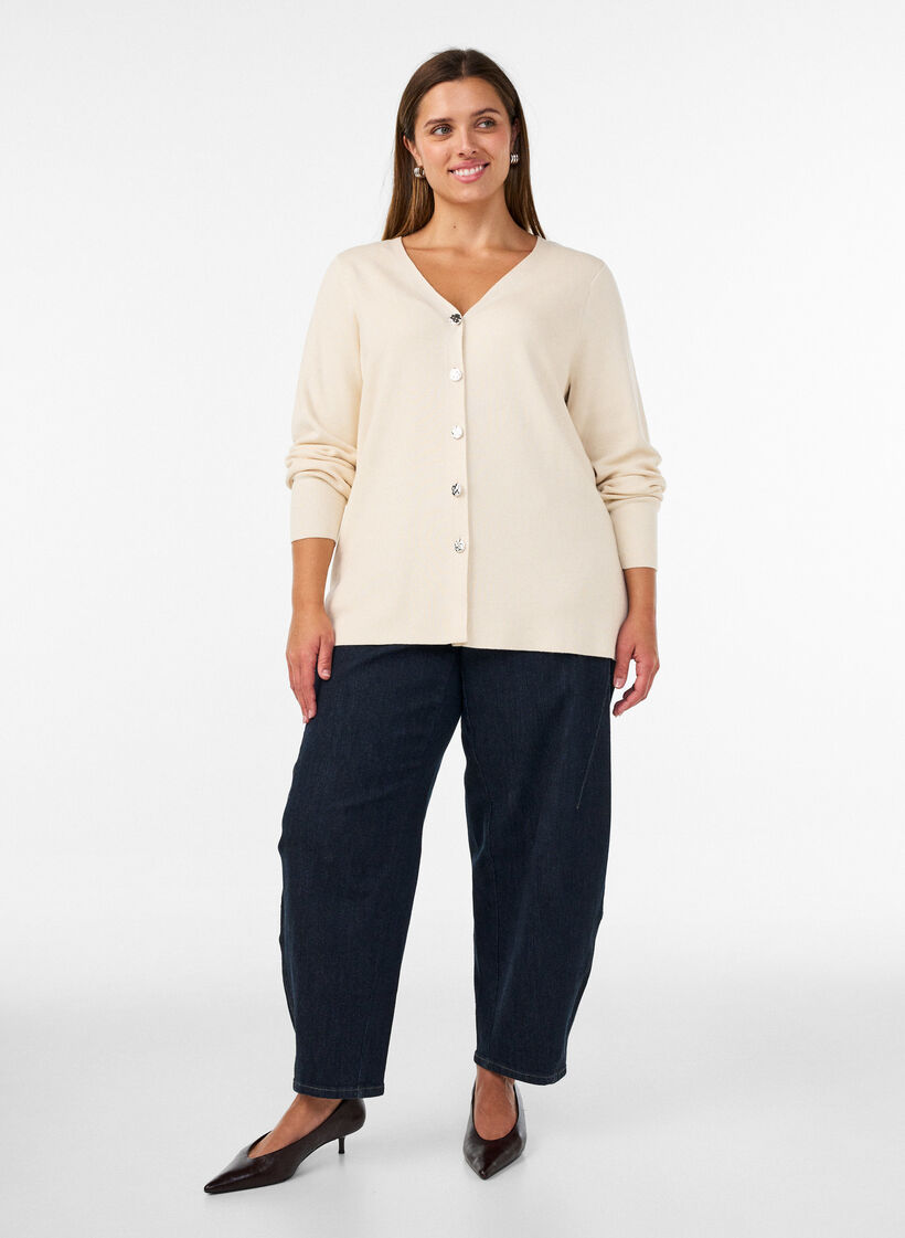 Finstrikket cardigan med dekorative knapper, Vanilla, Model image number 1
