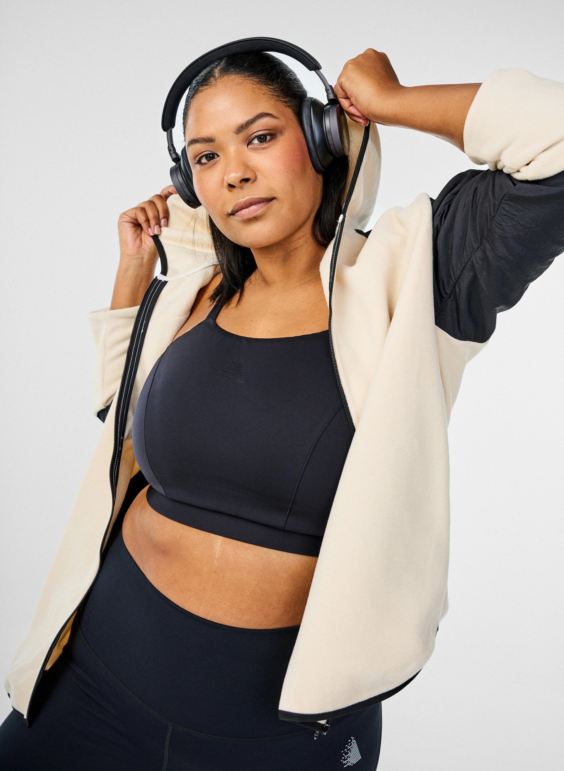 Zizzi Fleecejakke med h&aelig;tte og lommer, Beige, Image image number 0