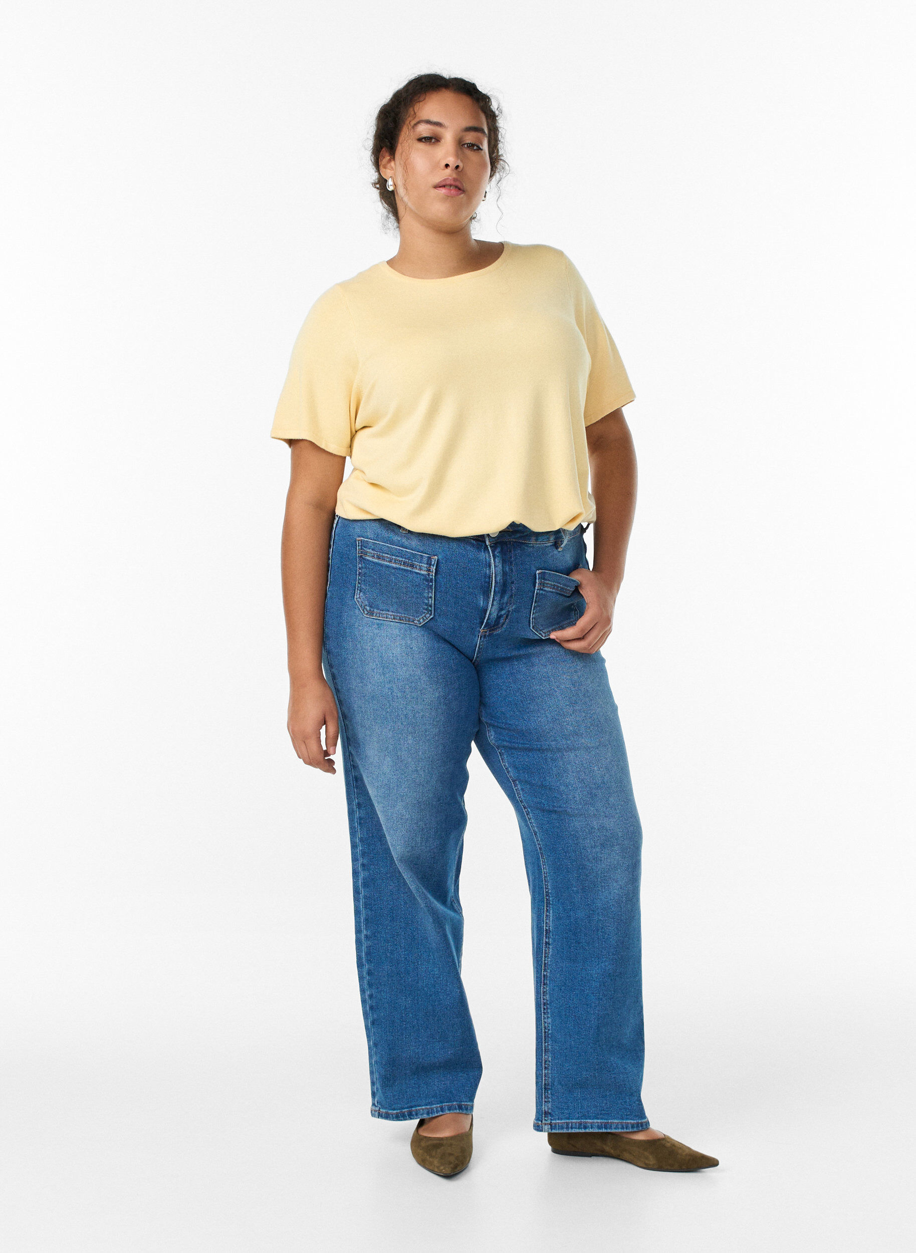 Zizzi Kort&aelig;rmet strikbluse i viskose, Gul, Model image number 1