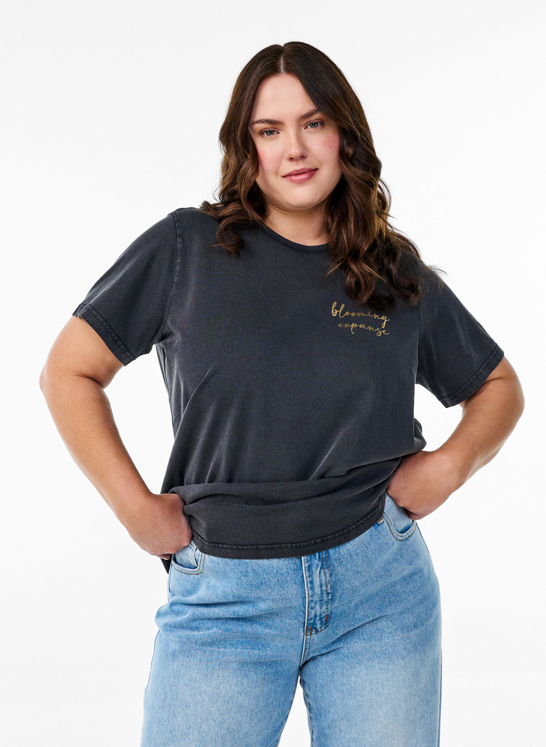 T-shirt i &oslash;kologisk bomuld med cool motiv, Gr&aring;, Model