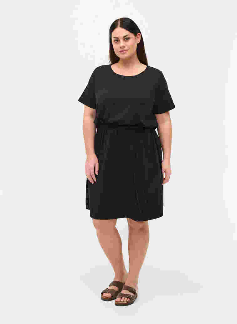 Kortærmet kjole med taljebælte, Black, Model image number 2