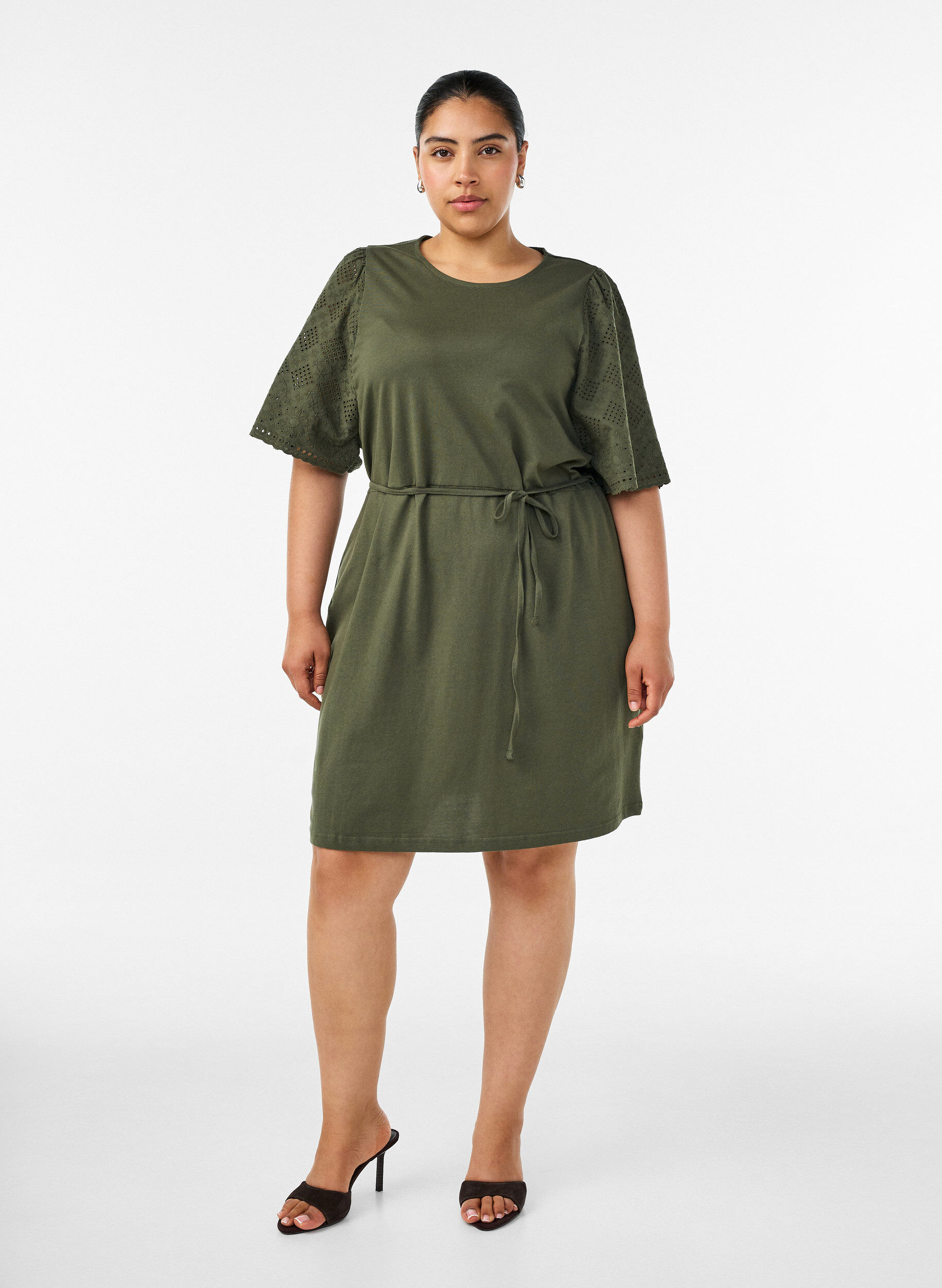 ZizziBomuldskjole med broderie anglaise-&aelig;rmer og bindeb&aring;nd, Gr&oslash;n, Model image number 1
