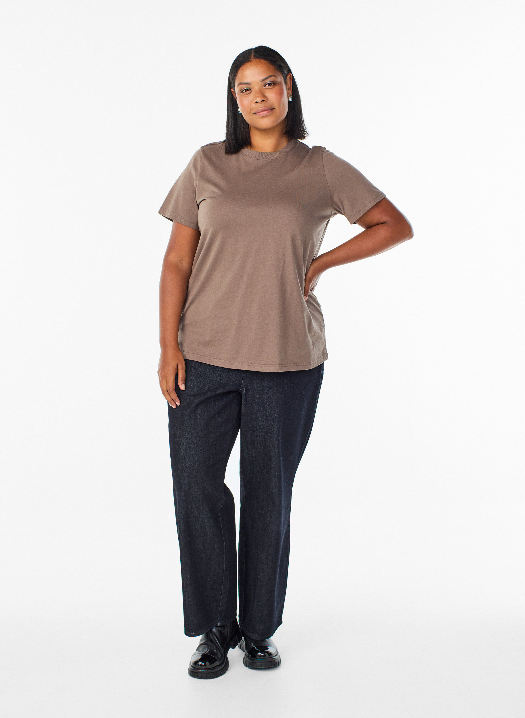 ZizziBasis t-shirt i bomuld med rund hals, Brun, Model image number 1
