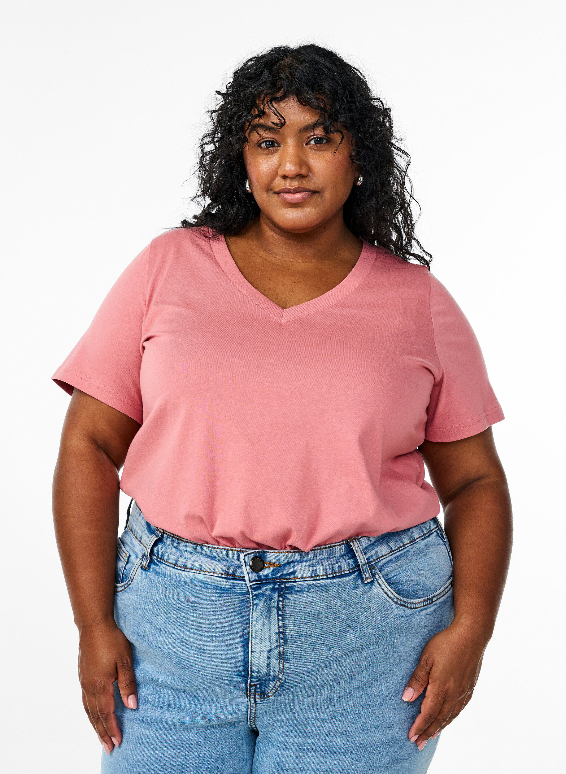 Basis t-shirt i bomuld med V-hals, Lyser&oslash;d, Model