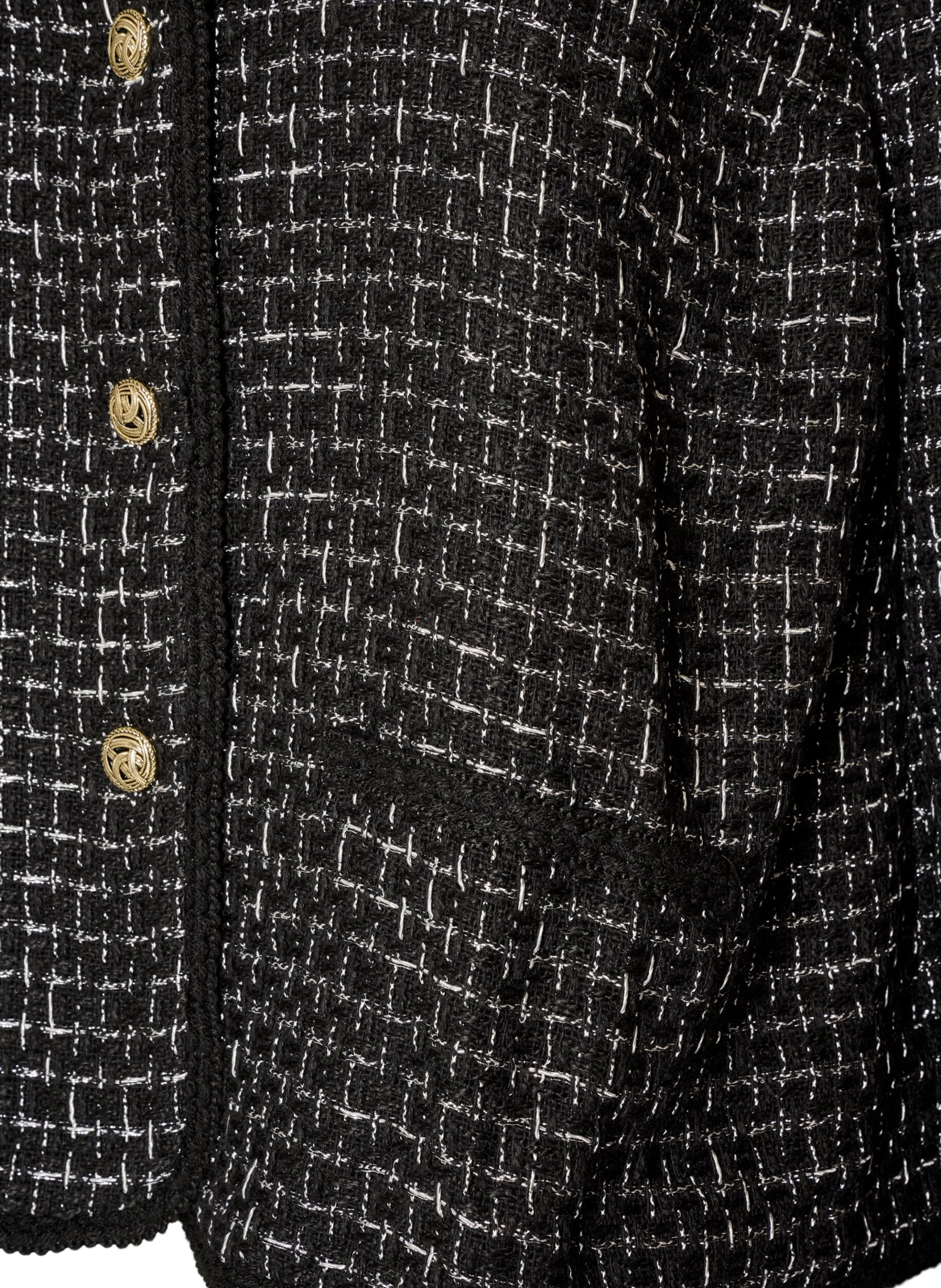 ZizziJakke i boucl&eacute; med guldfarvede knapper, Sort, Packshot image number 3