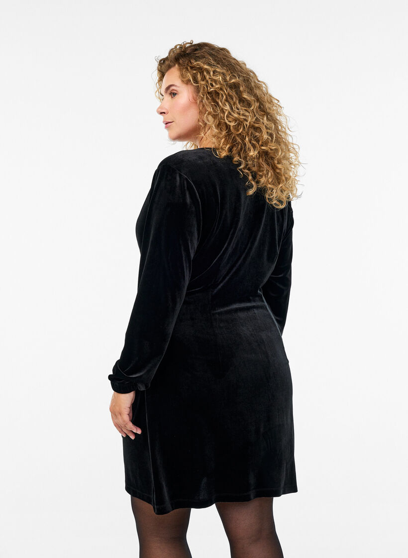 Kort velourkjole med slå-om effekt, Sort, Model