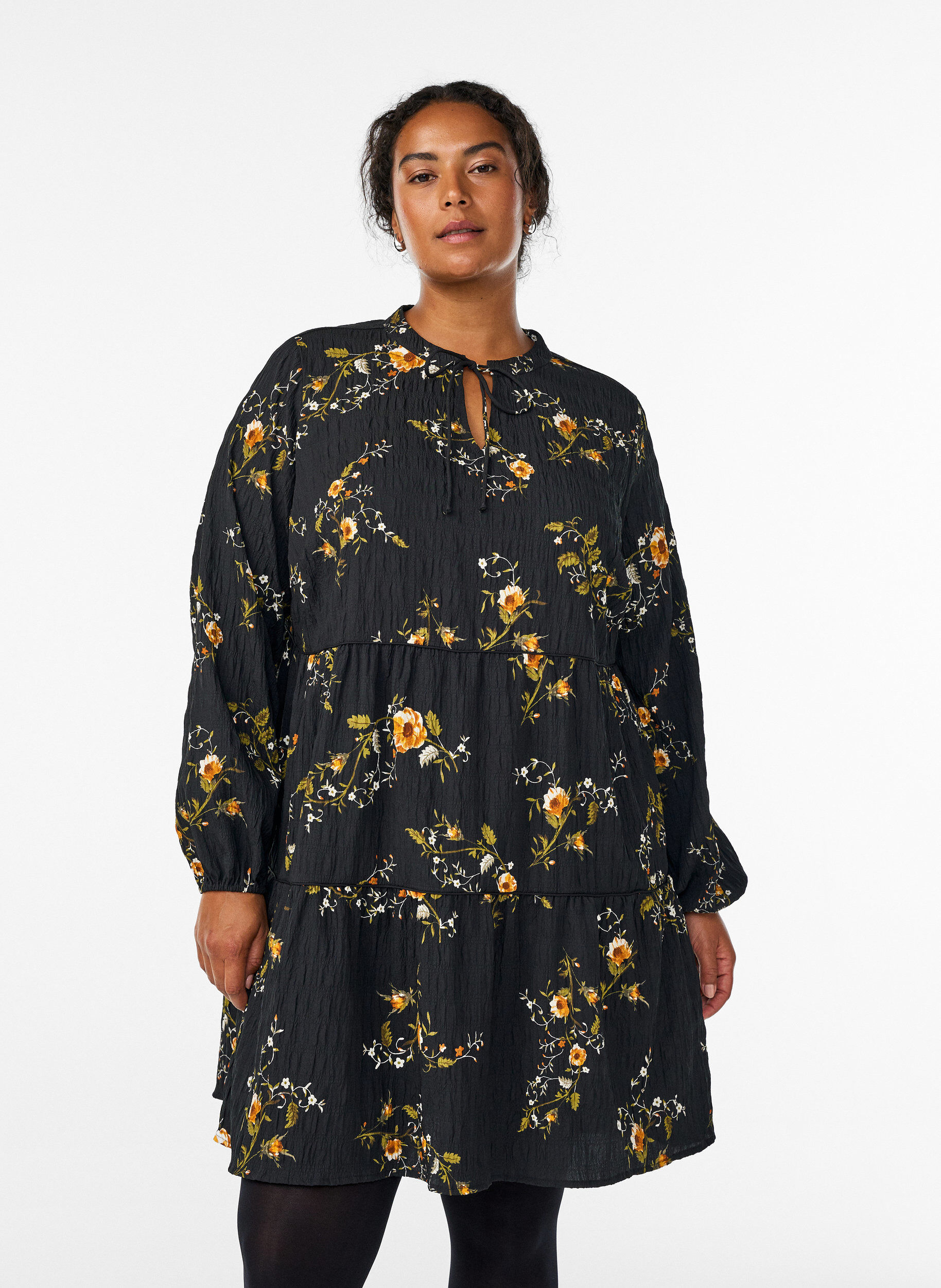 ZizziKjole med blomsterprint og bindeb&aring;nd, Sort, Model image number 0