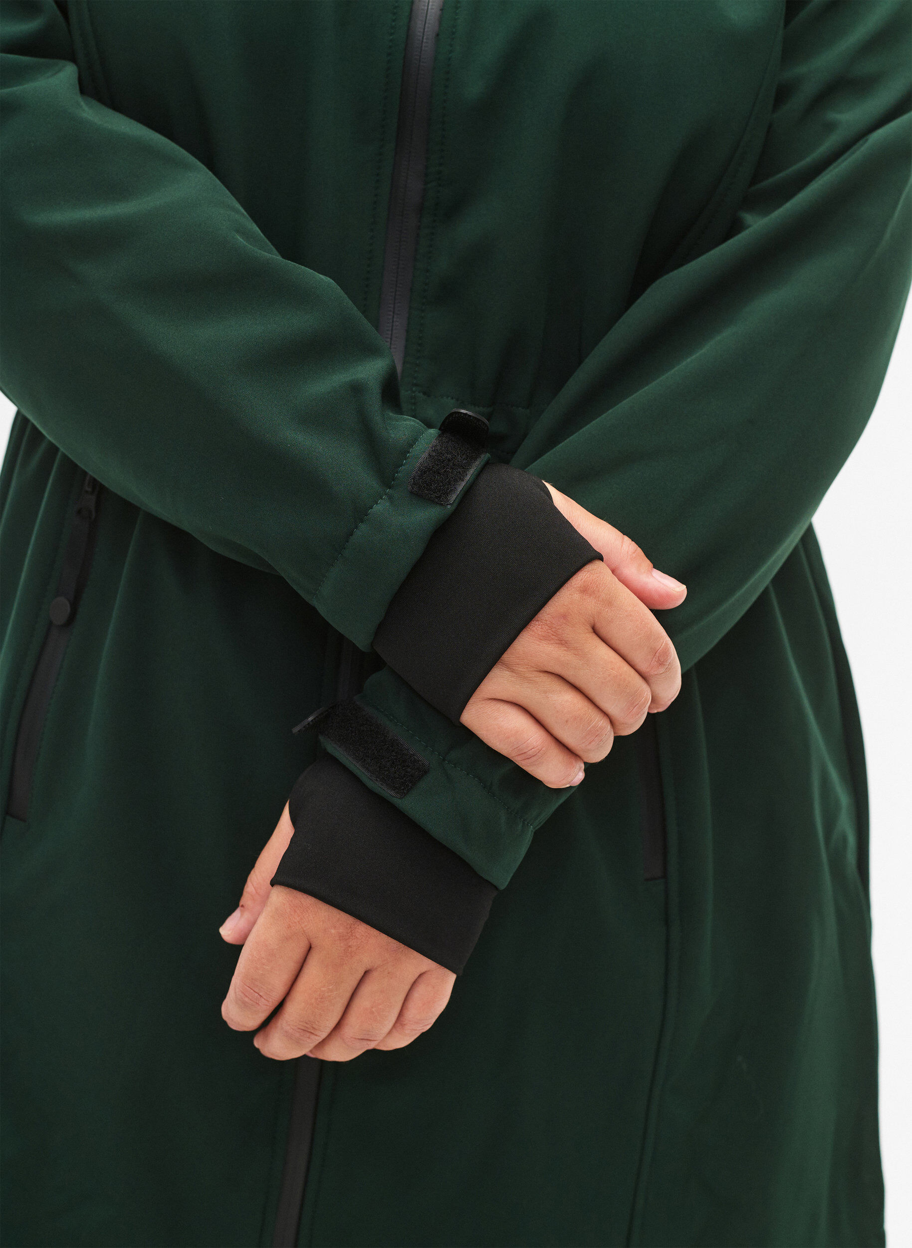 ZizziSoftshell jakke med aftagelig h&aelig;tte, Gr&oslash;n, Model image number 3