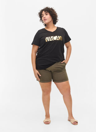 Bomulds t-shirt med v-udskæring, Black VACAY , Model image number 2