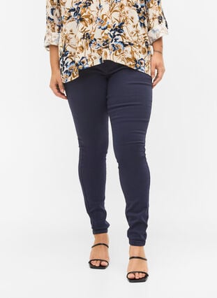 Super slim Amy jeans med høj talje, Night Sky, Model image number 3